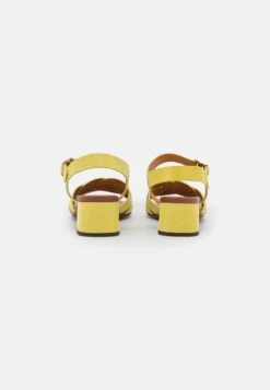 Chie Mihara Quaura - Sandalen - Jeep Lemon 10 Chie Mihara Quaura - Sandalen - Jeep Lemon -Havaianas Verkoopwinkel 09f410a67584434ea9a4c0f3724321c9