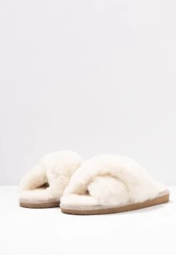 Shepherd Lovisa - Pantoffels - Creme 11 Shepherd Lovisa - Pantoffels - Creme -Havaianas Verkoopwinkel 0b87ecaf137d4a3b841c30e80c388923