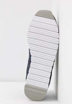 Caprice Sneakers Laag - Ocean -Havaianas Verkoopwinkel 1bd02ecafadc4ecc9bb754470ffc2321