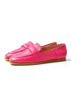 Lloyd Instappers - Fuchsia 8 Lloyd Instappers - Fuchsia -Havaianas Verkoopwinkel 235d3573ea1f4c049133da33939899e3