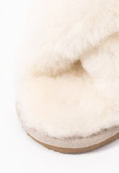 Shepherd Lovisa - Pantoffels - Creme 9 Shepherd Lovisa - Pantoffels - Creme -Havaianas Verkoopwinkel 25809d3cb3af42eba76c32862588d109