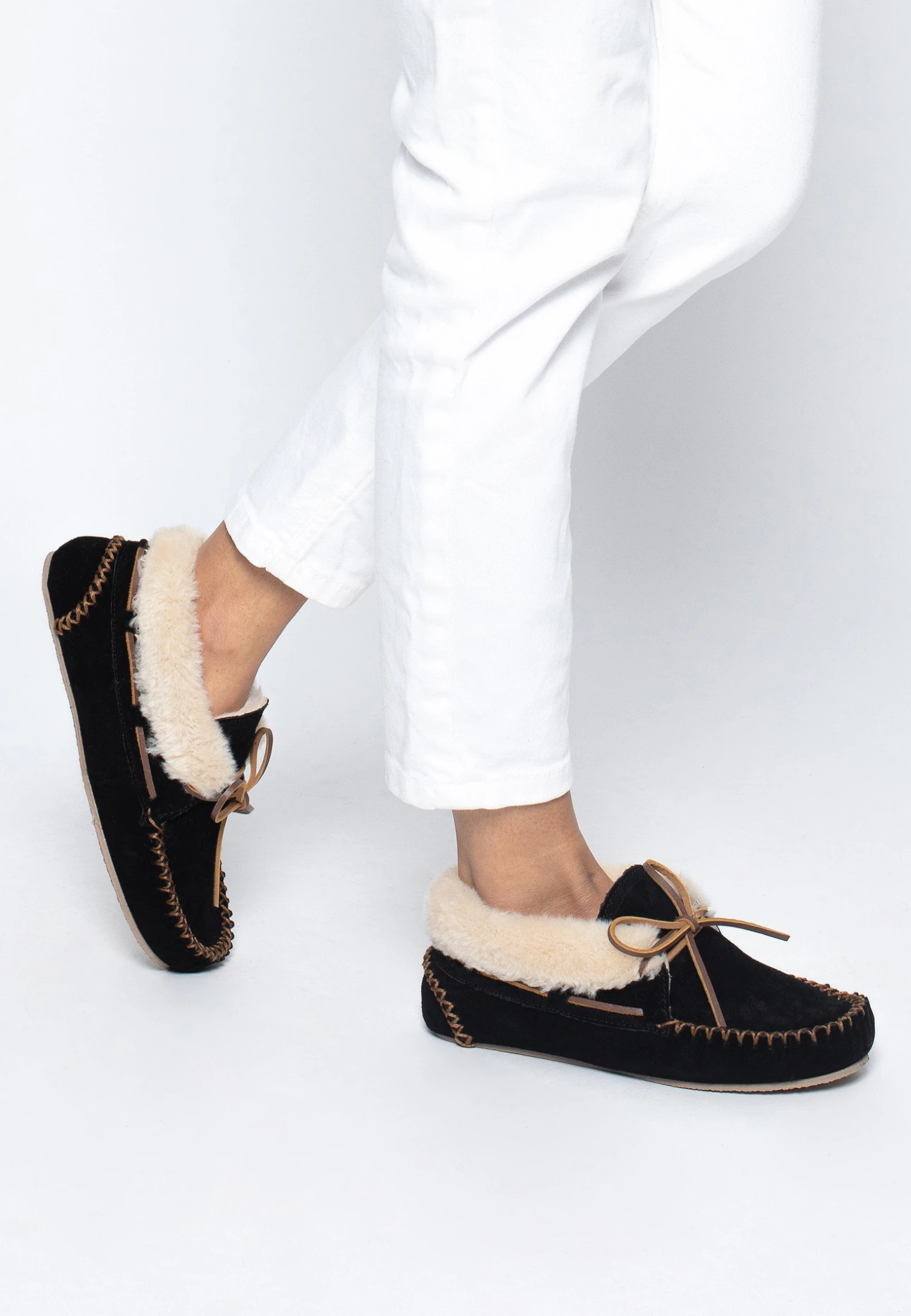 Minnetonka Chrissy - Pantoffels - Black 1 Minnetonka Chrissy - Pantoffels - Black