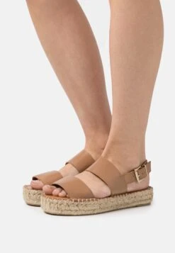 ALOHAS Double Strap- Sandalen Met Plateauzool - Camel