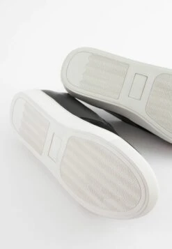 Next Signature Skater Standard - Sneakers Laag - Black 8 Next Signature Skater Standard - Sneakers Laag - Black -Havaianas Verkoopwinkel 4f825c79270a4a96aa112c3da25a5130