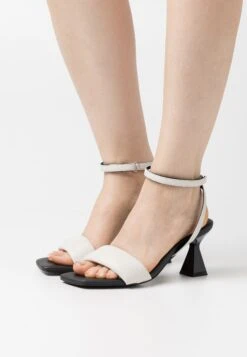 Hugo Robby- Sandalen - Open White