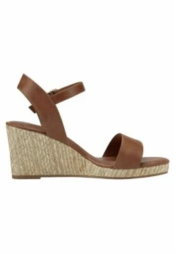 Tamaris Sandalen Met Sleehak - Cognac 11 Tamaris Sandalen Met Sleehak - Cognac -Havaianas Verkoopwinkel 80cc7f836fdb454f92136bcd38e36ec6