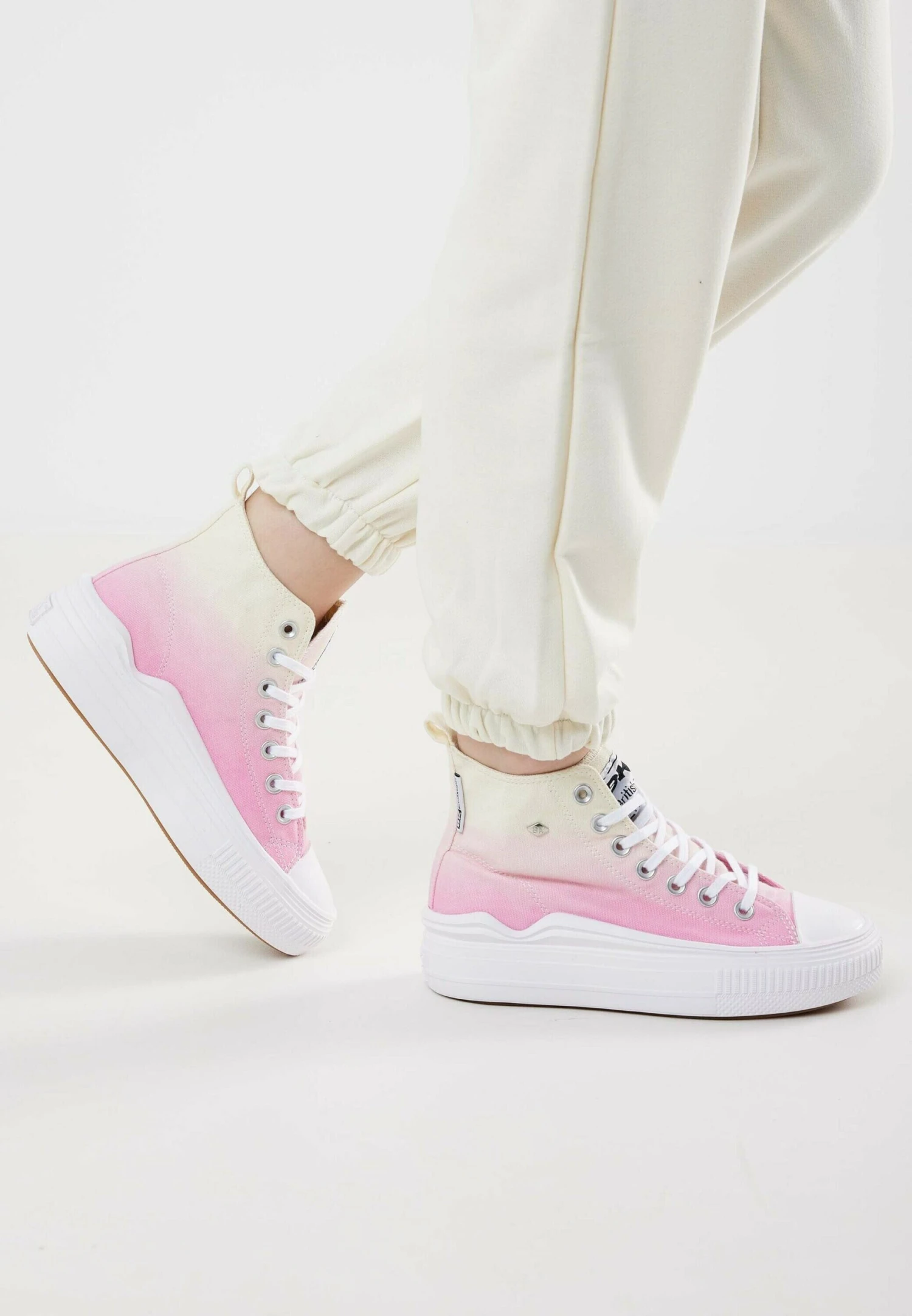 British Knights Kaya Flow Mid - Sneakers Hoog - Pink White Gradient 1 British Knights Kaya Flow Mid - Sneakers Hoog - Pink White Gradient