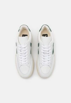 Veja V 12 - Sneakers Laag - Extra White/Cyprus 11 Veja V 12 - Sneakers Laag - Extra White/Cyprus -Havaianas Verkoopwinkel c0f0412249f54622a55da1032d0fe949