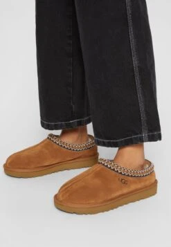 Ugg Tasman - Pantoffels - Chestnut 11 Ugg Tasman - Pantoffels - Chestnut -Havaianas Verkoopwinkel f4a2726f953e43e18a88a005f4888e14