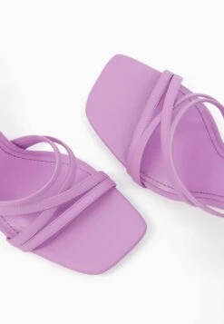 BERSHKA High-Heel With Ankle Strap- Sandalen - Purple -Havaianas Verkoopwinkel f69c199a40014d208f6a3c68f9fd6486