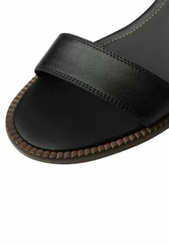 Tamaris Sandalen - Black 12 Tamaris Sandalen - Black -Havaianas Verkoopwinkel fd36c0a9389e4f7db038f45abb645de7