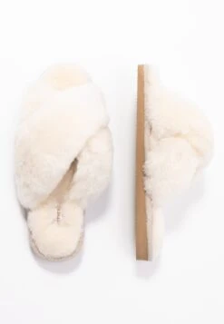 Shepherd Lovisa - Pantoffels - Creme 10 Shepherd Lovisa - Pantoffels - Creme -Havaianas Verkoopwinkel fd6861219e5a4f77abe13f727d605fce