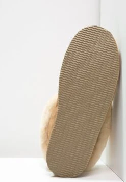 Shepherd Lena - Pantoffels - Chestnut -Havaianas Verkoopwinkel ff81e414d68447afb18c574629b5dbbc